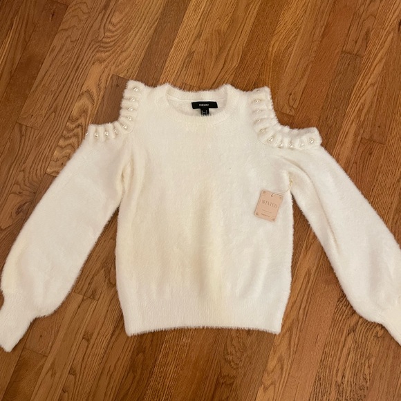 Forever 21 Sweater - Picture 1 of 4